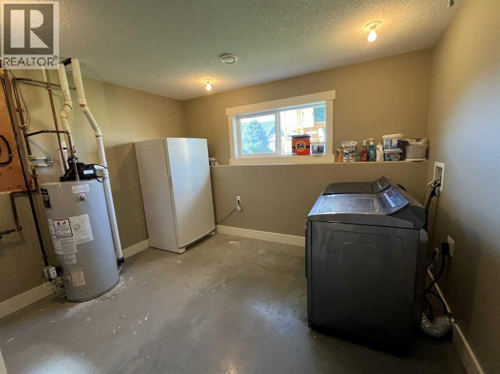 1008 6 Street, Barnwell, Alberta  T0K 0B0 - Photo 36 - A2264833