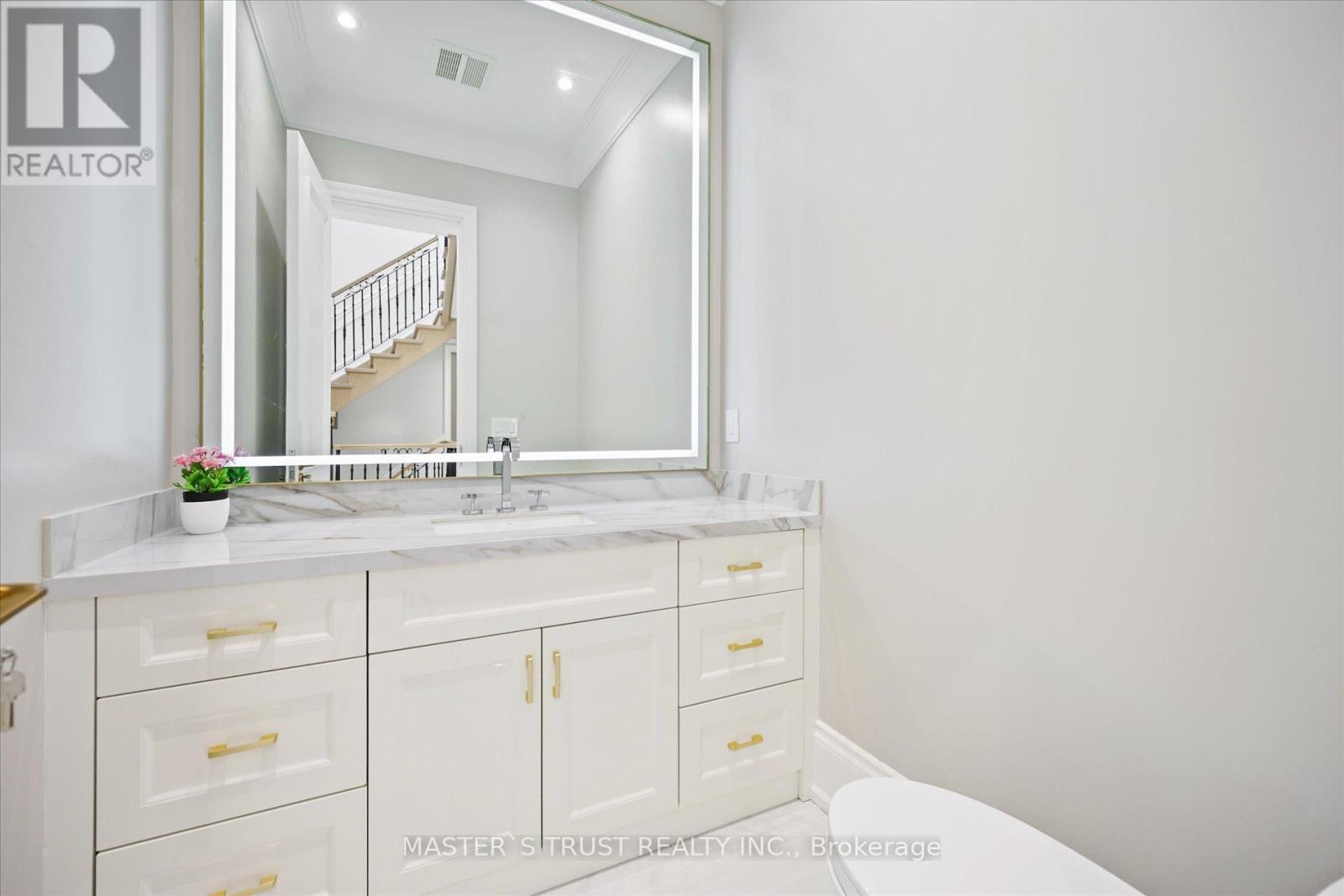 108 Abitibi Avenue, Toronto (Newtonbrook East), Ontario  M2M 2V6 - Photo 15 - C12467072