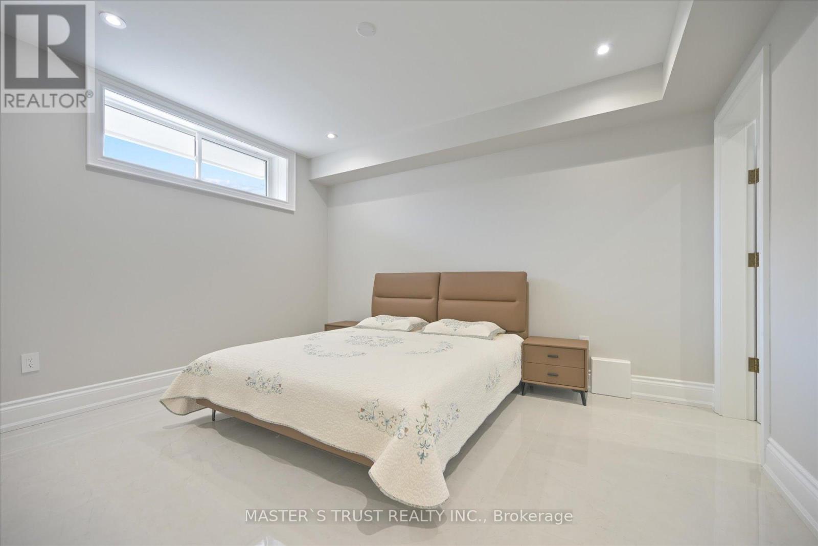 108 Abitibi Avenue, Toronto (Newtonbrook East), Ontario  M2M 2V6 - Photo 35 - C12467072