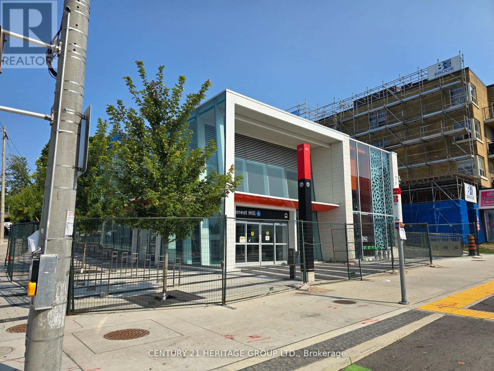 1805 - 2020 Bathurst Street, Toronto, Ontario  M5P 0A6 - Photo 2 - C12467088