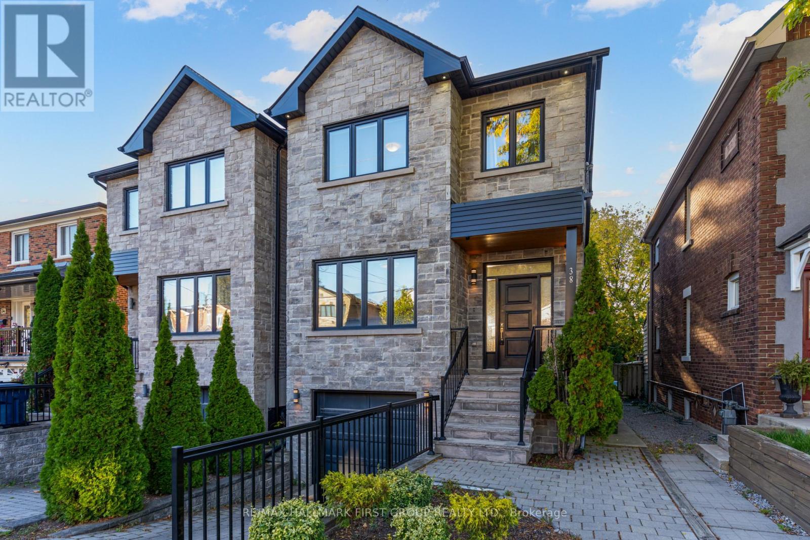 38 Mystic Avenue, Toronto, Ontario  M1L 4G9 - Photo 2 - E12467047