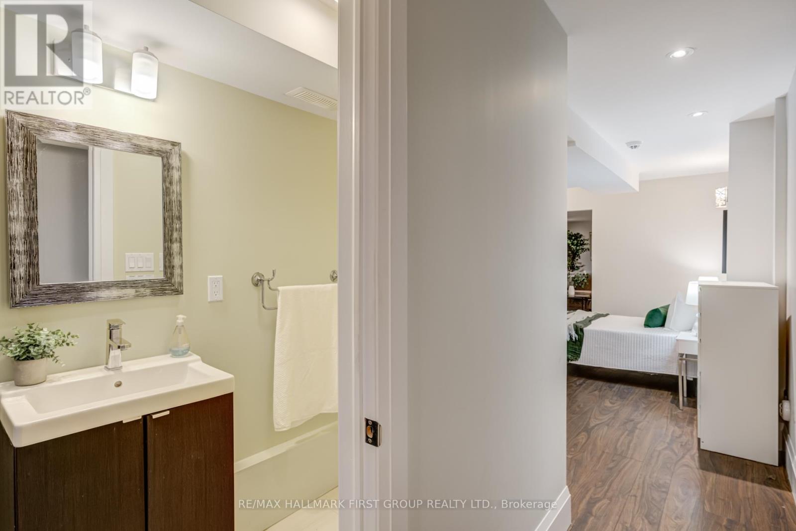 38 Mystic Avenue, Toronto, Ontario  M1L 4G9 - Photo 32 - E12467047