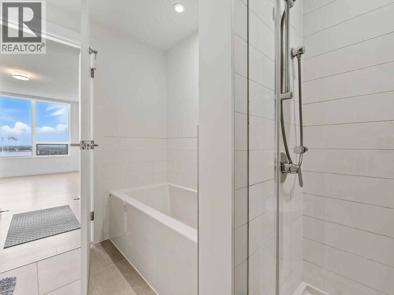 3203 908 Quayside Drive, New Westminster, British Columbia  V3M 0L4 - Photo 16 - R3034194