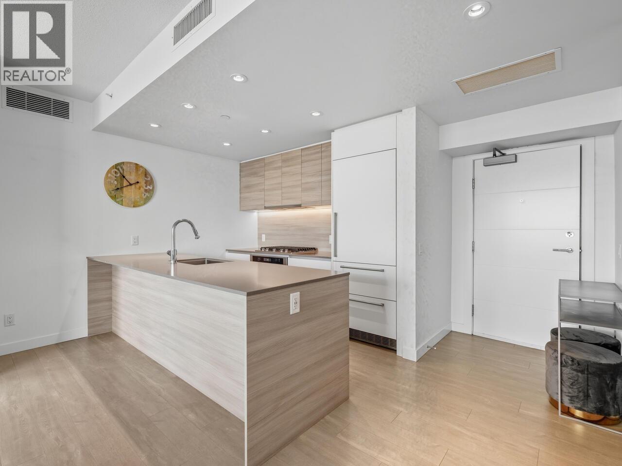 3203 908 Quayside Drive, New Westminster, British Columbia  V3M 0L4 - Photo 7 - R3034194