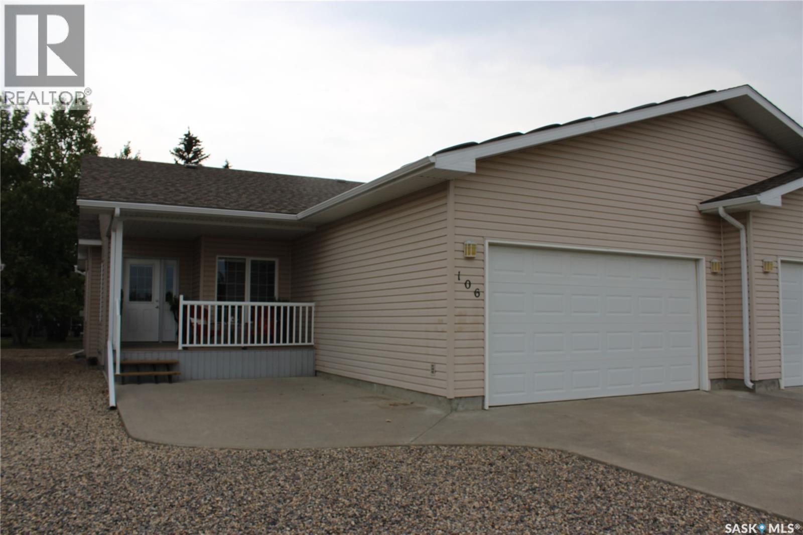 106 Erickson Street, Midale, Saskatchewan  S0C 1S0 - Photo 1 - SK021041