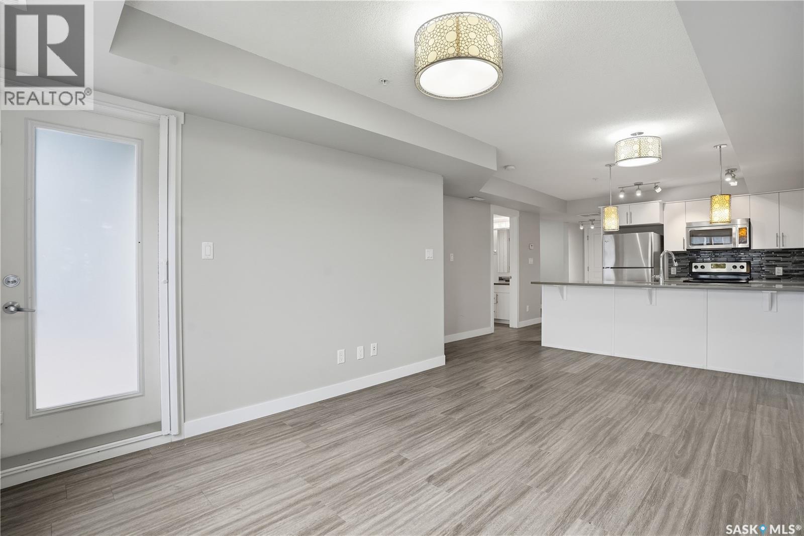 207 5301 Universal Crescent, Regina, Saskatchewan  S4W 0L2 - Photo 4 - SK020980