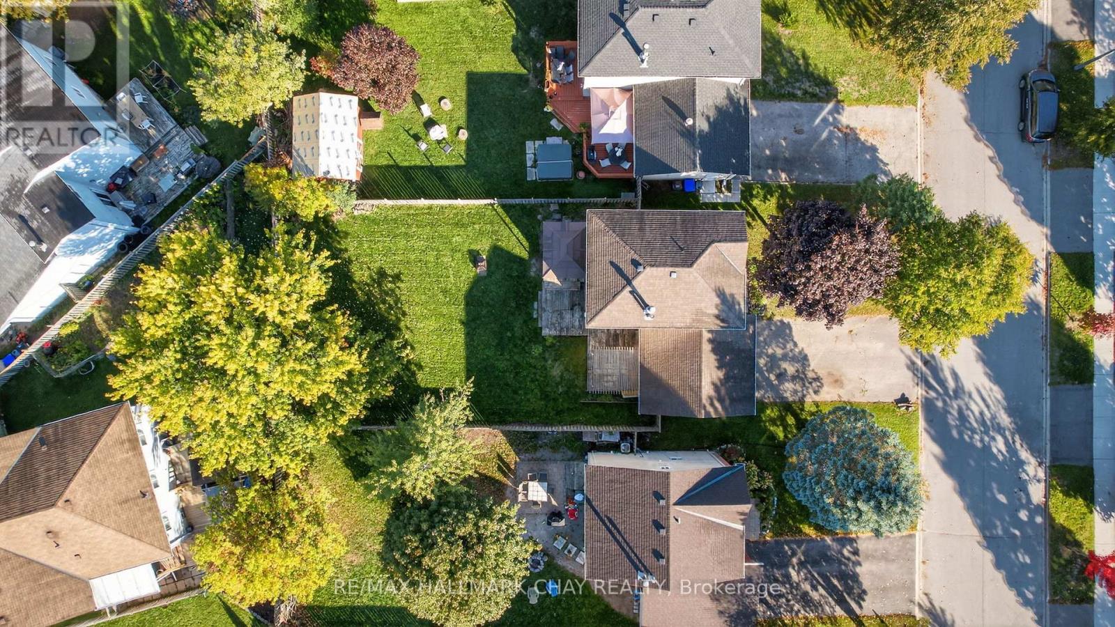 714 Candaras Street, Innisfil, Ontario  L9S 2G9 - Photo 17 - N12467080
