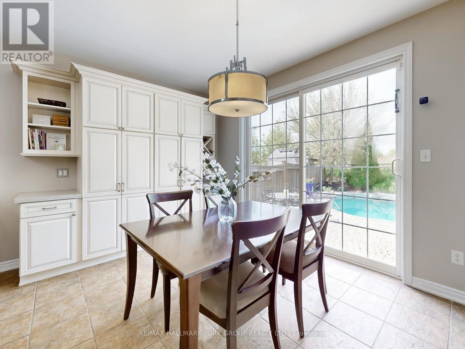 254 Tower Hill Road, Richmond Hill, Ontario  L4E 4K8 - Photo 13 - N12467094