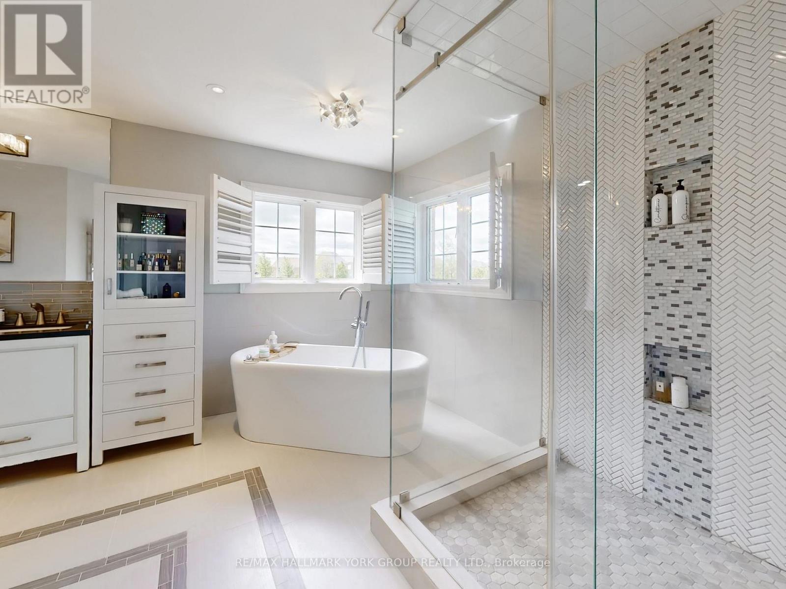 254 Tower Hill Road, Richmond Hill, Ontario  L4E 4K8 - Photo 20 - N12467094