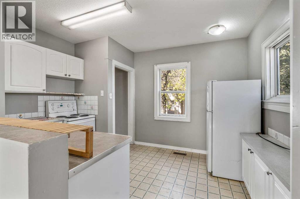1217 9 Avenue S, Lethbridge, Alberta  T1J 1V3 - Photo 9 - A2264065