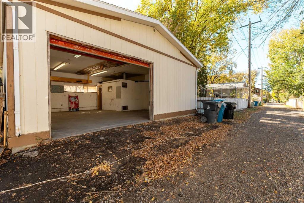 1217 9 Avenue S, Lethbridge, Alberta  T1J 1V3 - Photo 37 - A2264065