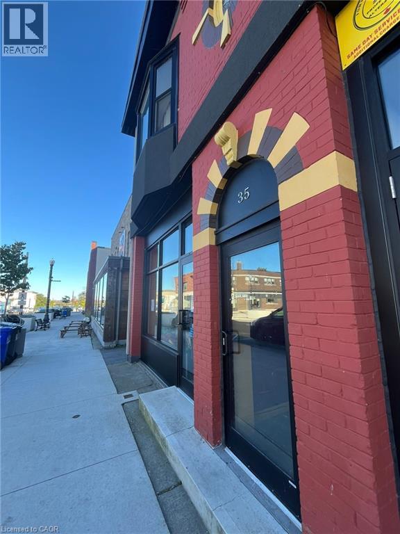 35 Jarvis Street Unit# 202, Fort Erie, Ontario  L2A 2S3 - Photo 1 - 40779528