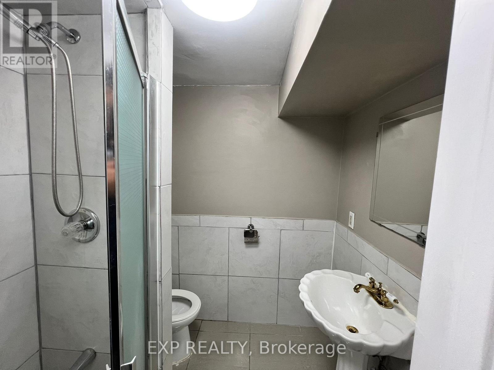 Lower - 39 Frankton Crescent, Toronto, Ontario  M2J 1C2 - Photo 10 - W12467046