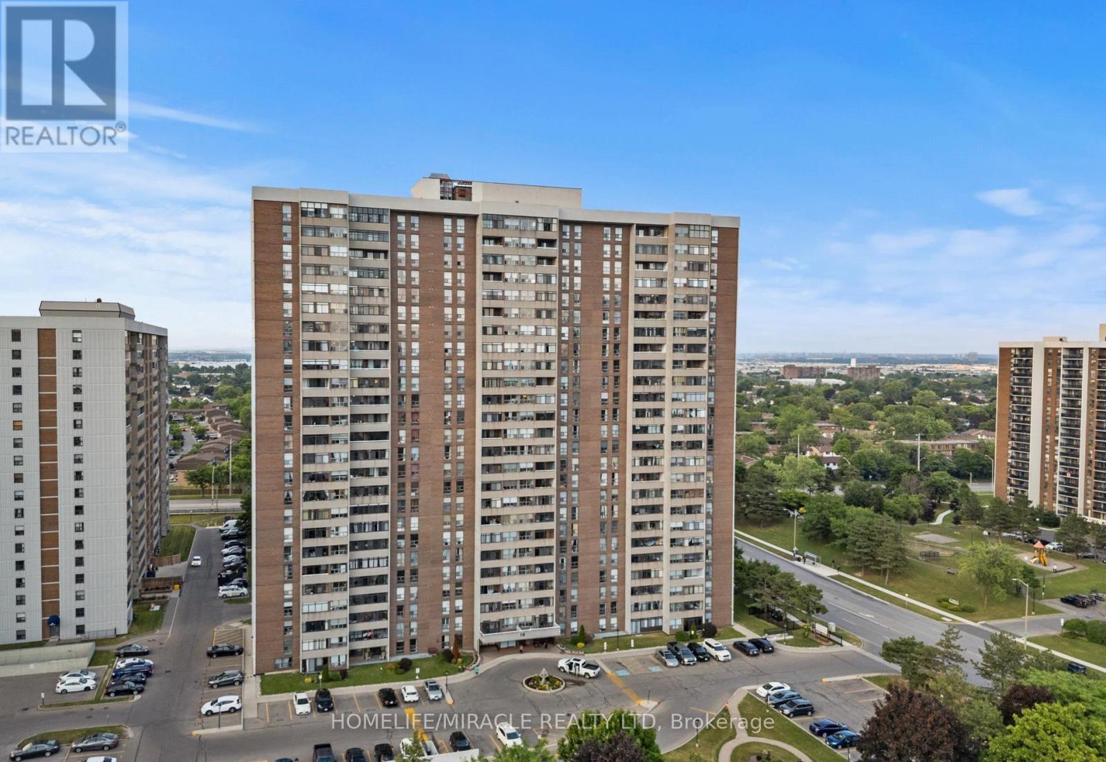 2605 - 18 Knightsbridge Road, Brampton, Ontario  L6T 3X5 - Photo 6 - W12467057
