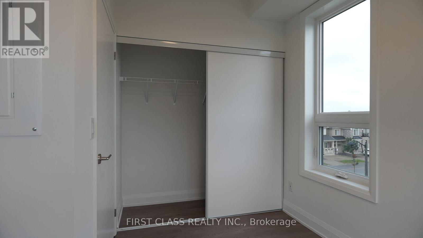 334 - 3250 Carding Mill Trail, Oakville, Ontario  L6M 1L3 - Photo 11 - W12467058