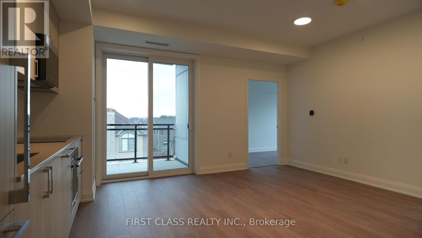334 - 3250 Carding Mill Trail, Oakville, Ontario  L6M 1L3 - Photo 3 - W12467058