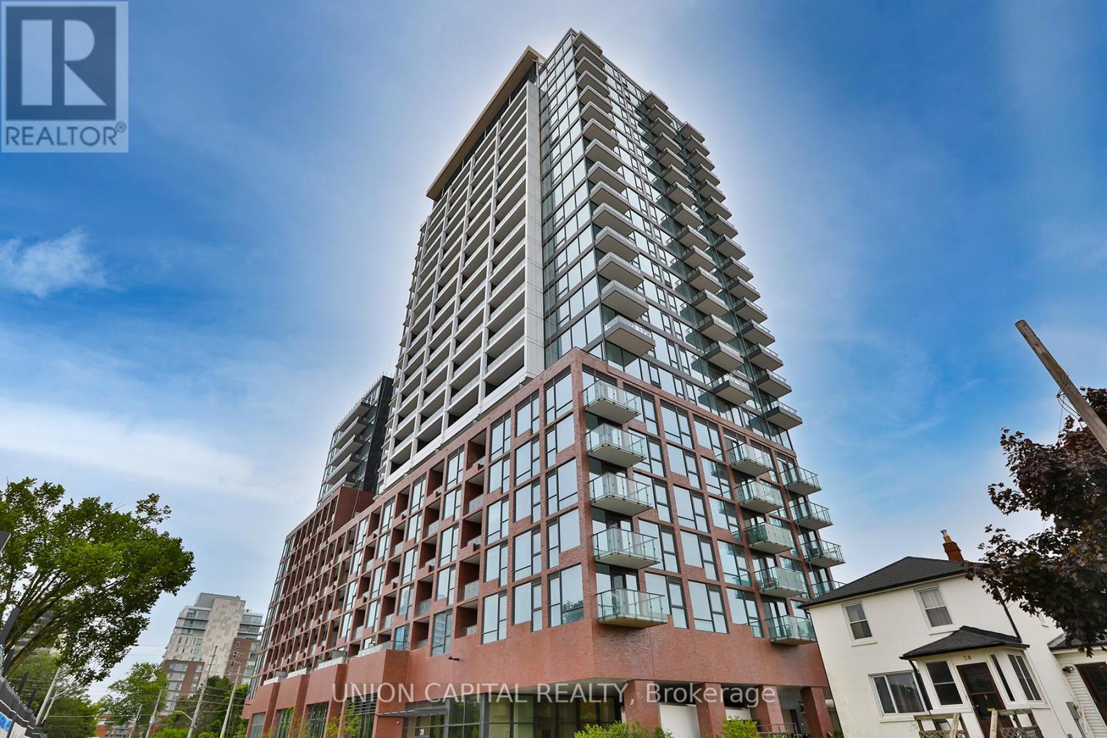 1002 - 28 Ann Street, Mississauga, Ontario  L5G 3G1 - Photo 1 - W12467066