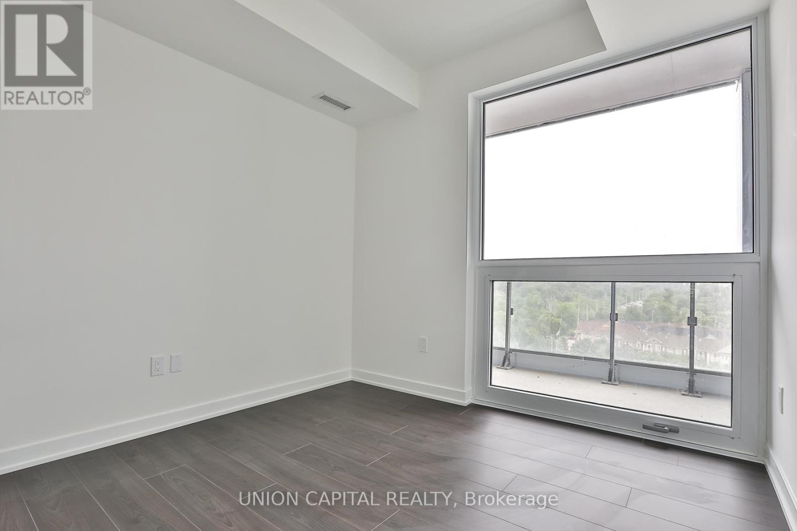 1002 - 28 Ann Street, Mississauga, Ontario  L5G 3G1 - Photo 12 - W12467066
