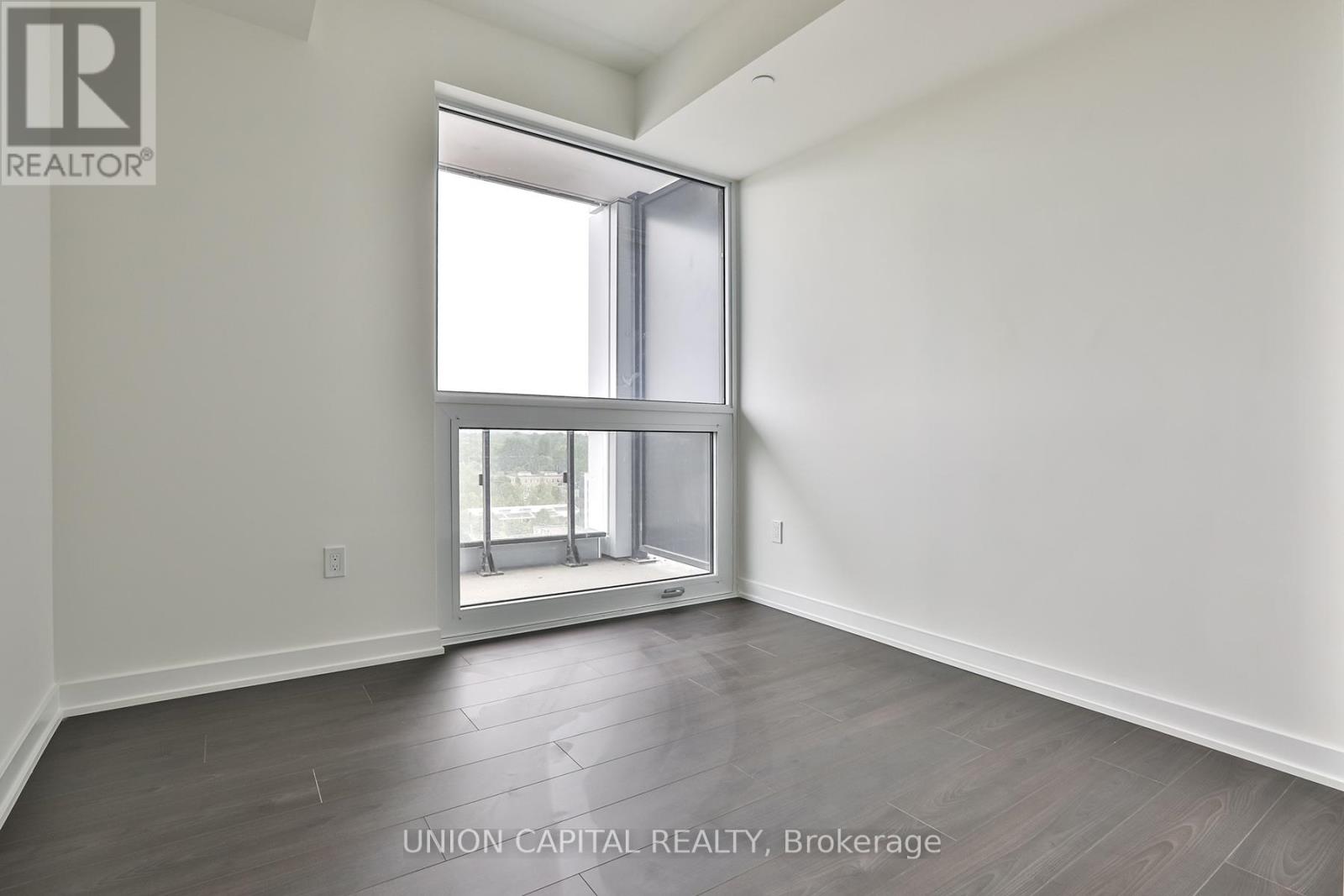 1002 - 28 Ann Street, Mississauga, Ontario  L5G 3G1 - Photo 13 - W12467066