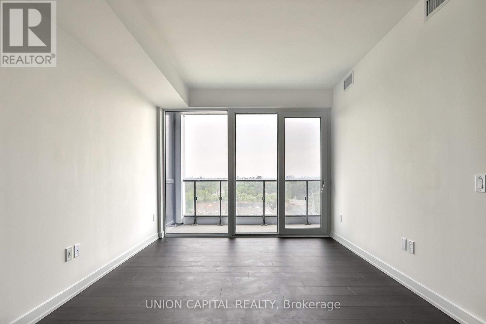 1002 - 28 Ann Street, Mississauga, Ontario  L5G 3G1 - Photo 16 - W12467066