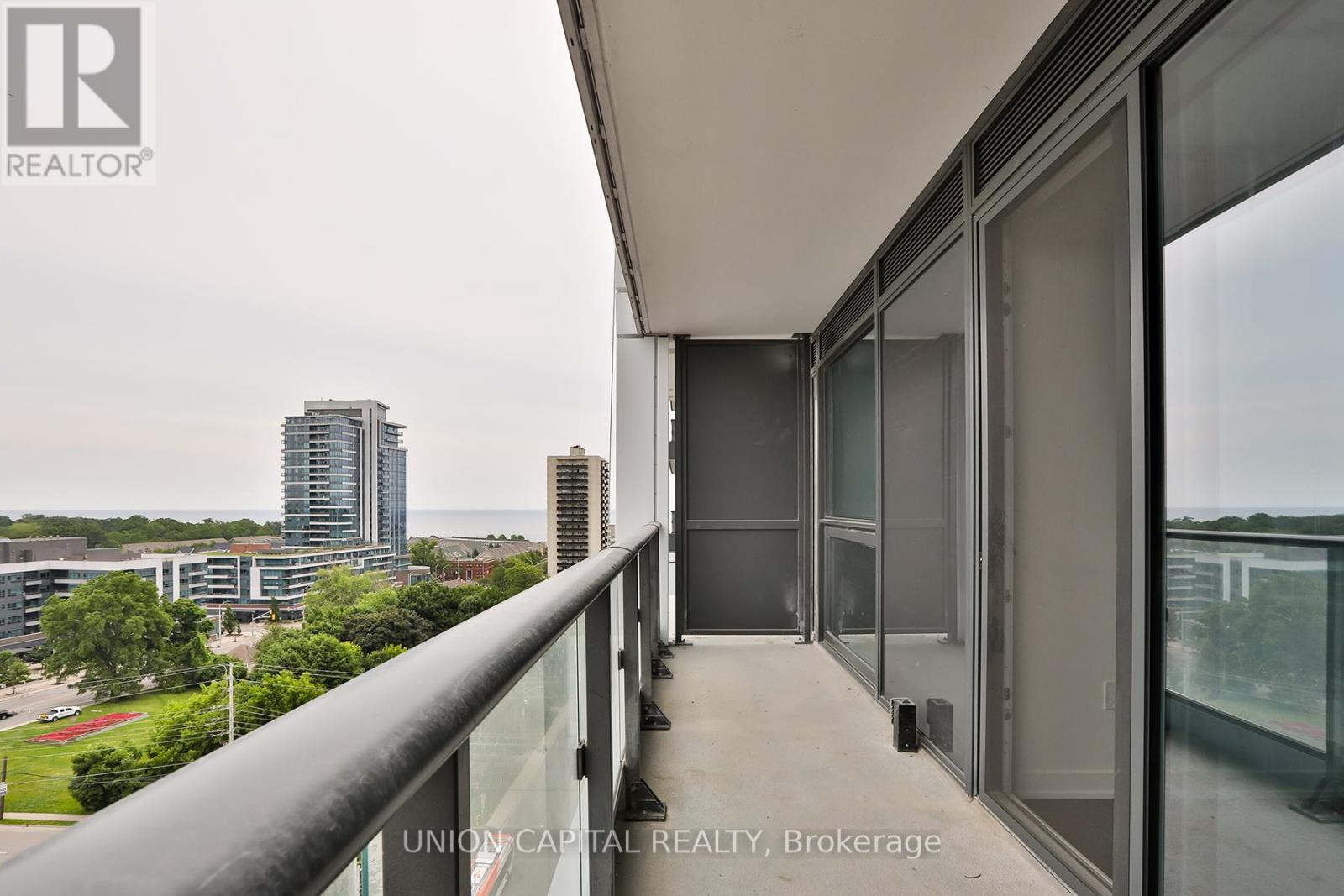 1002 - 28 Ann Street, Mississauga, Ontario  L5G 3G1 - Photo 26 - W12467066