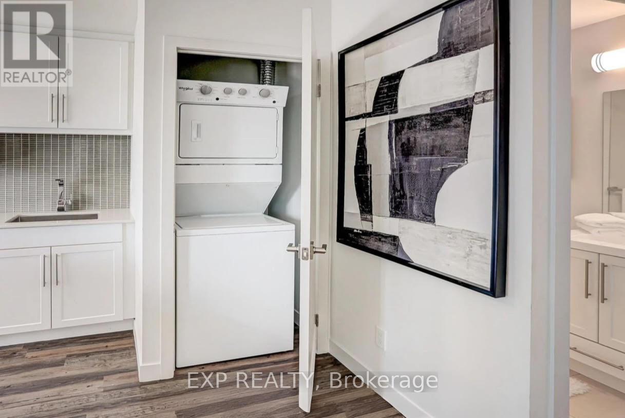 1007 - 2087 Fairview Street, Burlington, Ontario  L7R 0E5 - Photo 7 - W12467069