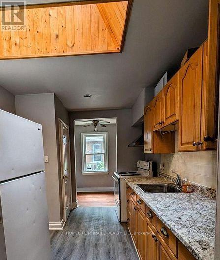 45 Main Street N, Halton Hills, Ontario  L7G 3H2 - Photo 2 - W12467081