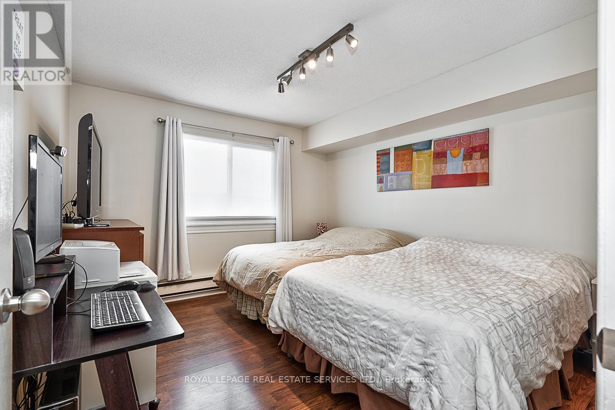 1734 - 1478 Pilgrims Way, Oakville, Ontario  L6M 3G7 - Photo 11 - W12467093