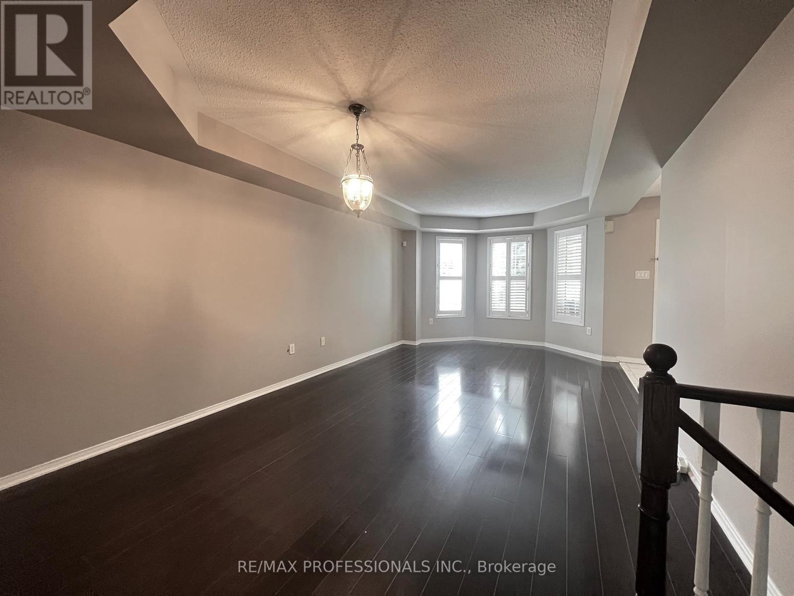 262 Gatwick Drive, Oakville, Ontario  L6H 7K3 - Photo 10 - W12416741