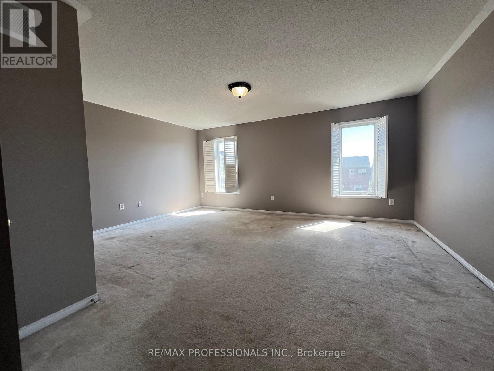 262 Gatwick Drive, Oakville, Ontario  L6H 7K3 - Photo 14 - W12416741