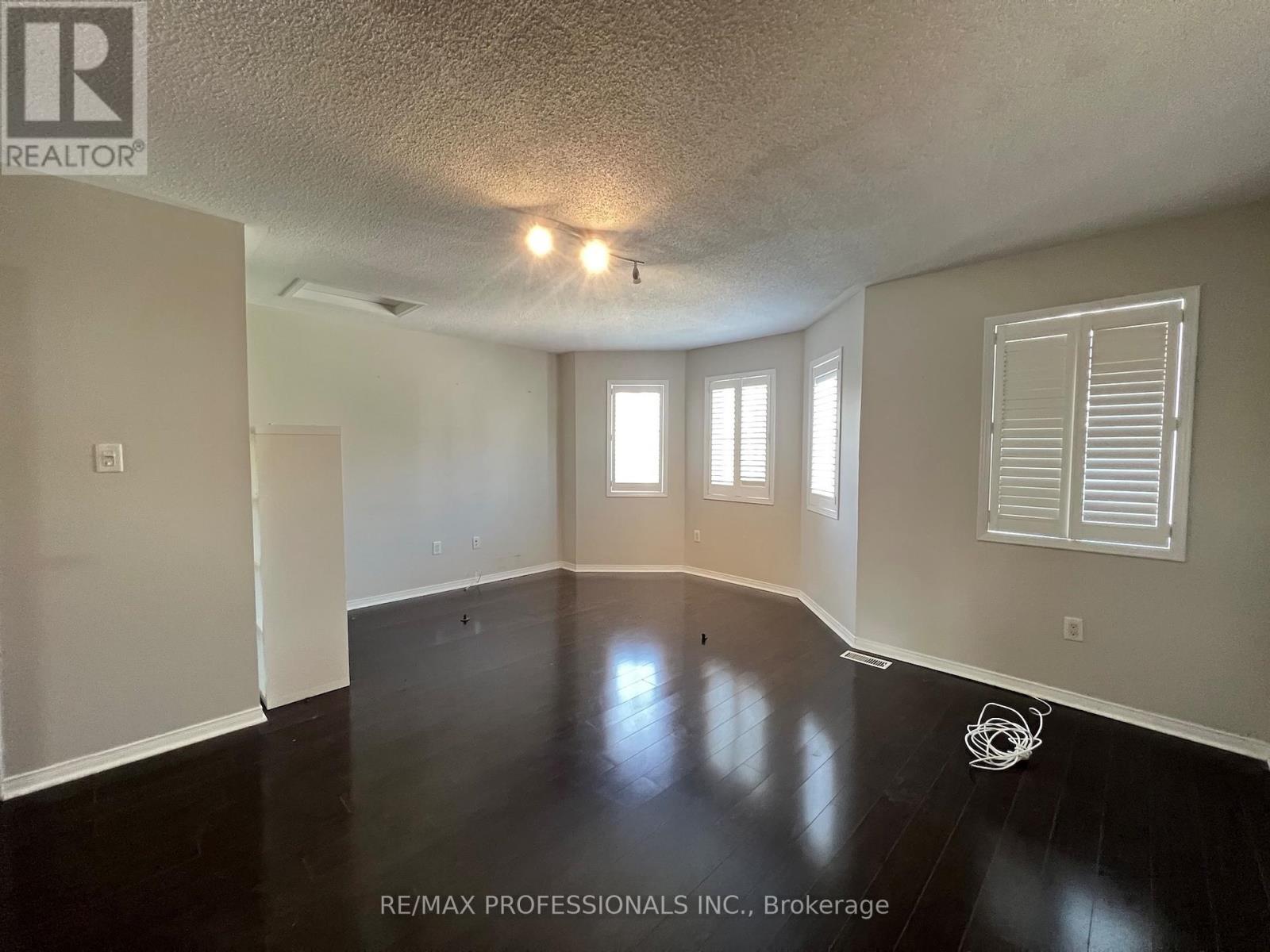 262 Gatwick Drive, Oakville, Ontario  L6H 7K3 - Photo 8 - W12416741