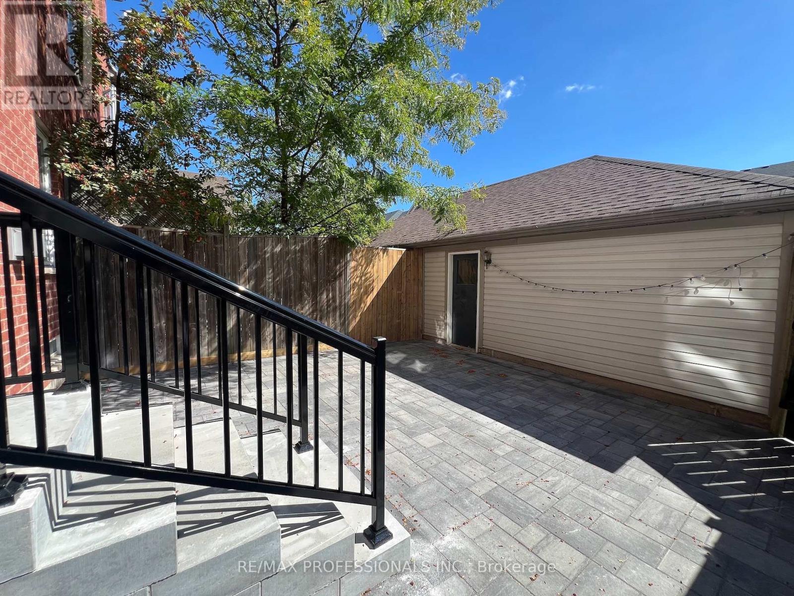 262 Gatwick Drive, Oakville, Ontario  L6H 7K3 - Photo 24 - W12416741