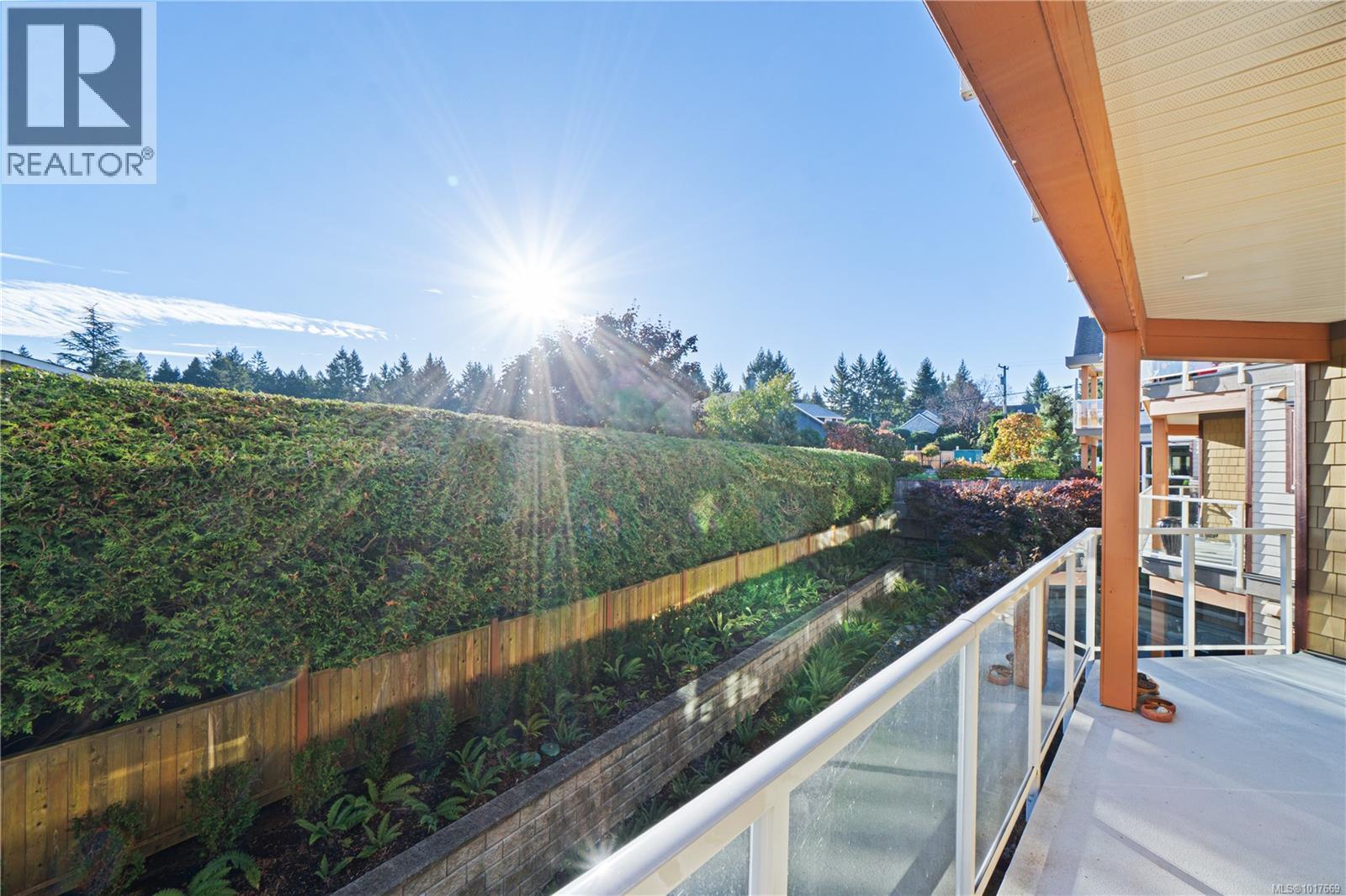 203 439 College Rd, Qualicum Beach, British Columbia  V9K 0B2 - Photo 35 - 1017669