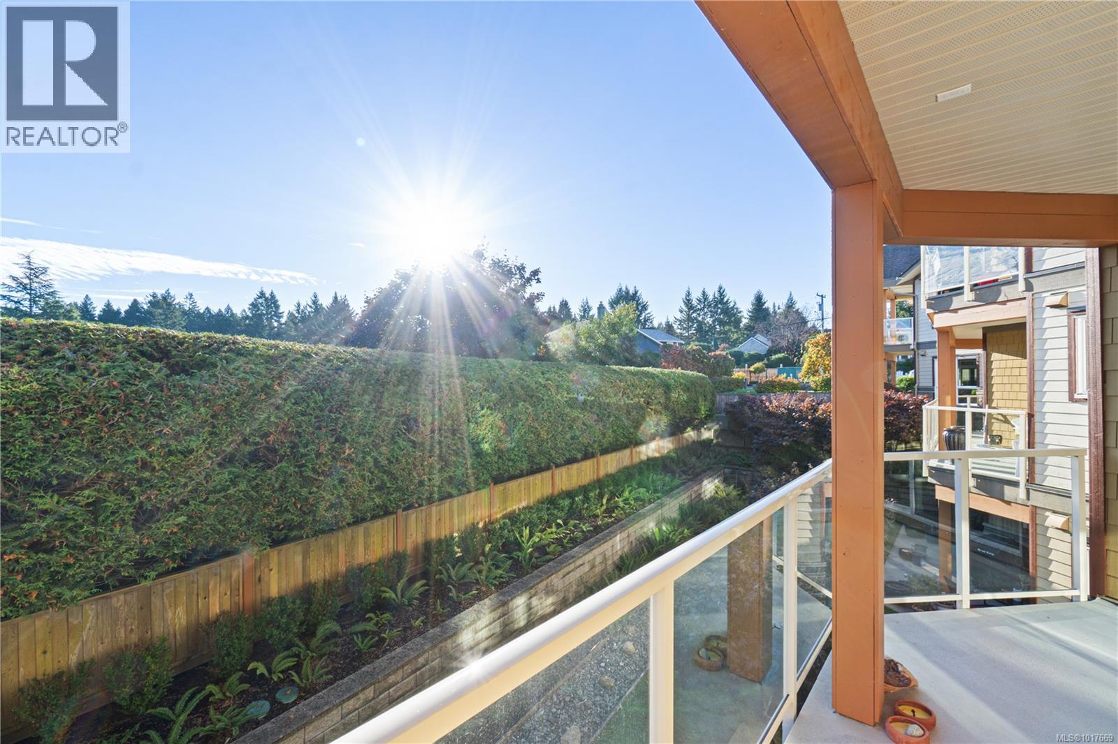 203 439 College Rd, Qualicum Beach, British Columbia  V9K 0B2 - Photo 36 - 1017669