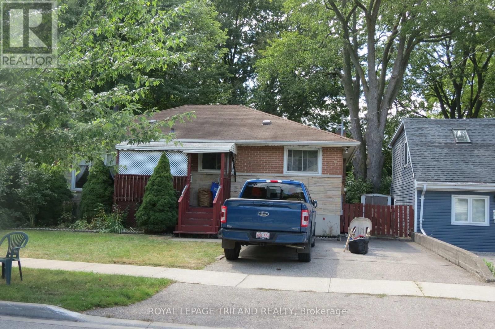 LOWER - 17 CLEMENS STREET, London East, Ontario