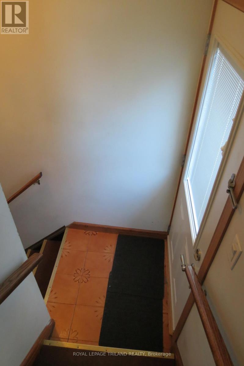 Lower - 17 Clemens Street, London East, Ontario  N5Y 1H5 - Photo 3 - X12467116