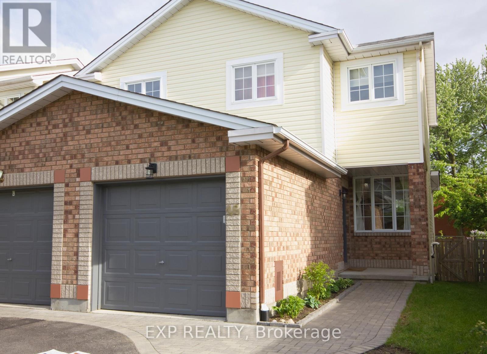 46 COLLEGE CIRCLE, Ottawa, Ontario