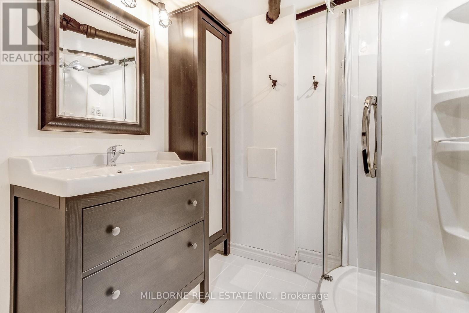 30 Mckenzie Street, St. Catharines, Ontario  L2M 2N1 - Photo 23 - X12467048