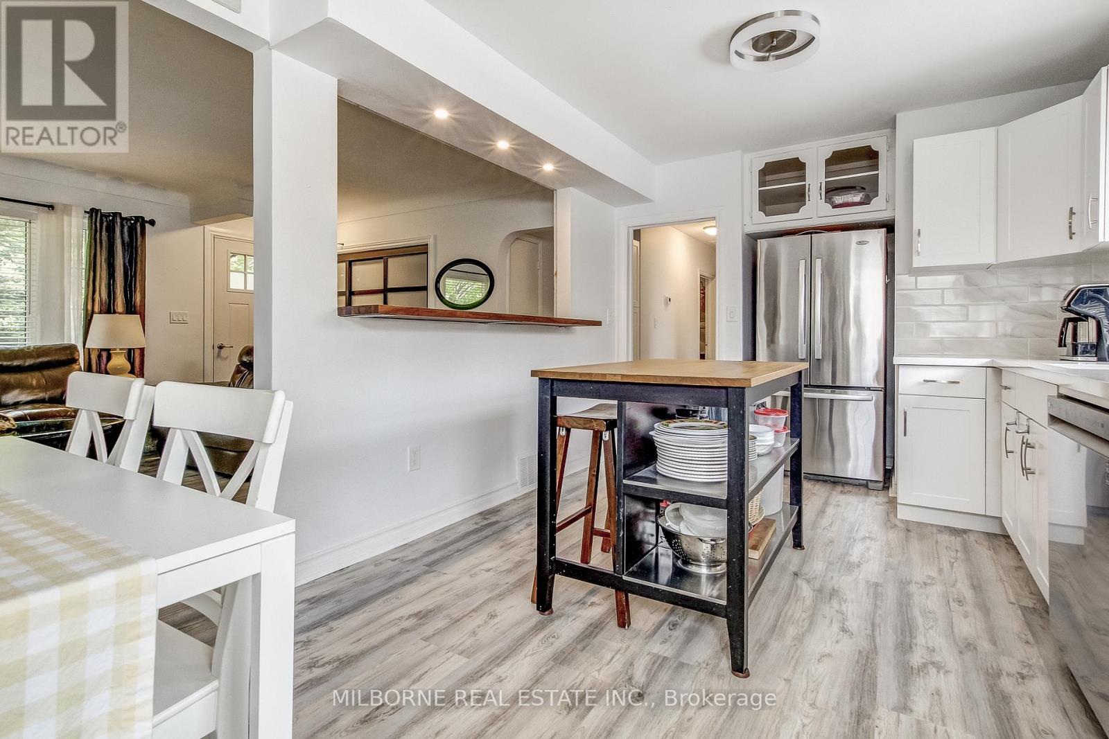 30 Mckenzie Street, St. Catharines, Ontario  L2M 2N1 - Photo 6 - X12467048