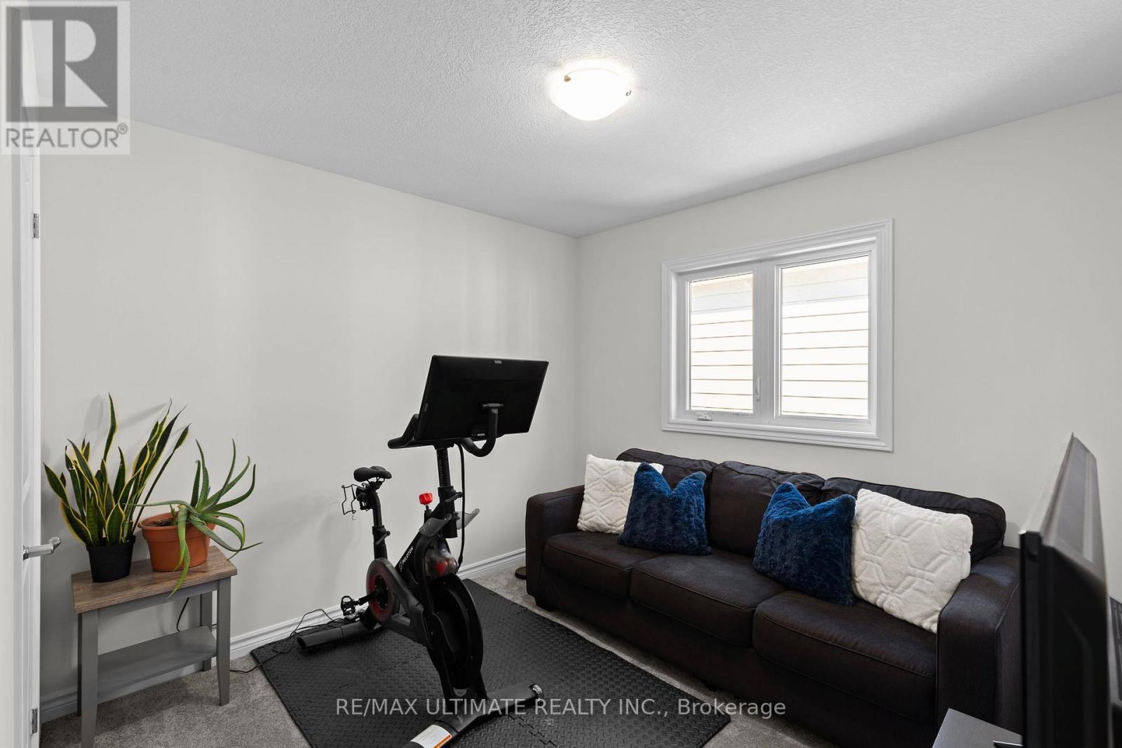 340 Mceachern Lane, Gravenhurst, Ontario  P1P 0H8 - Photo 16 - X12467051