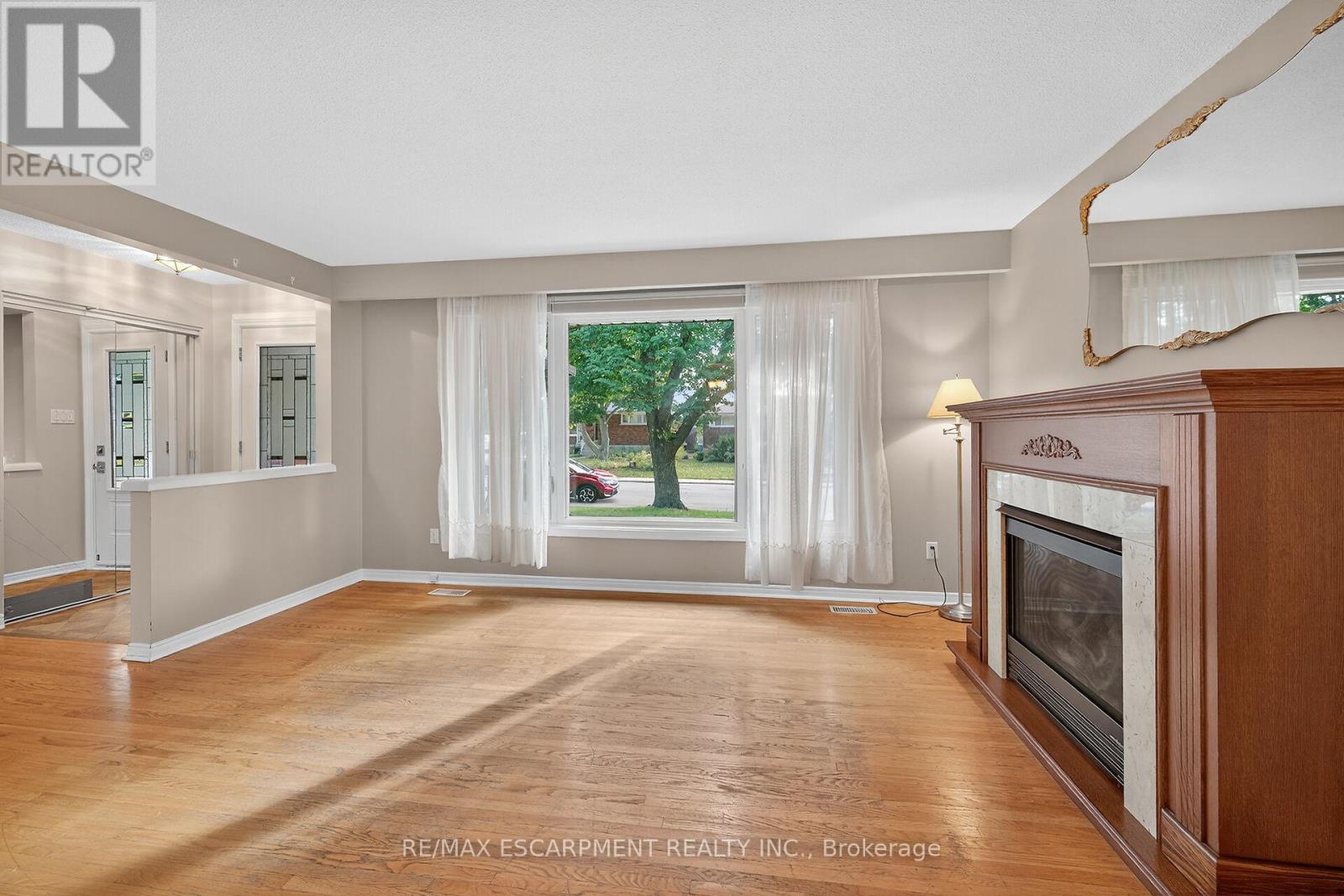 6 Kirkland Avenue, Hamilton, Ontario  L8V 3V9 - Photo 10 - X12467100