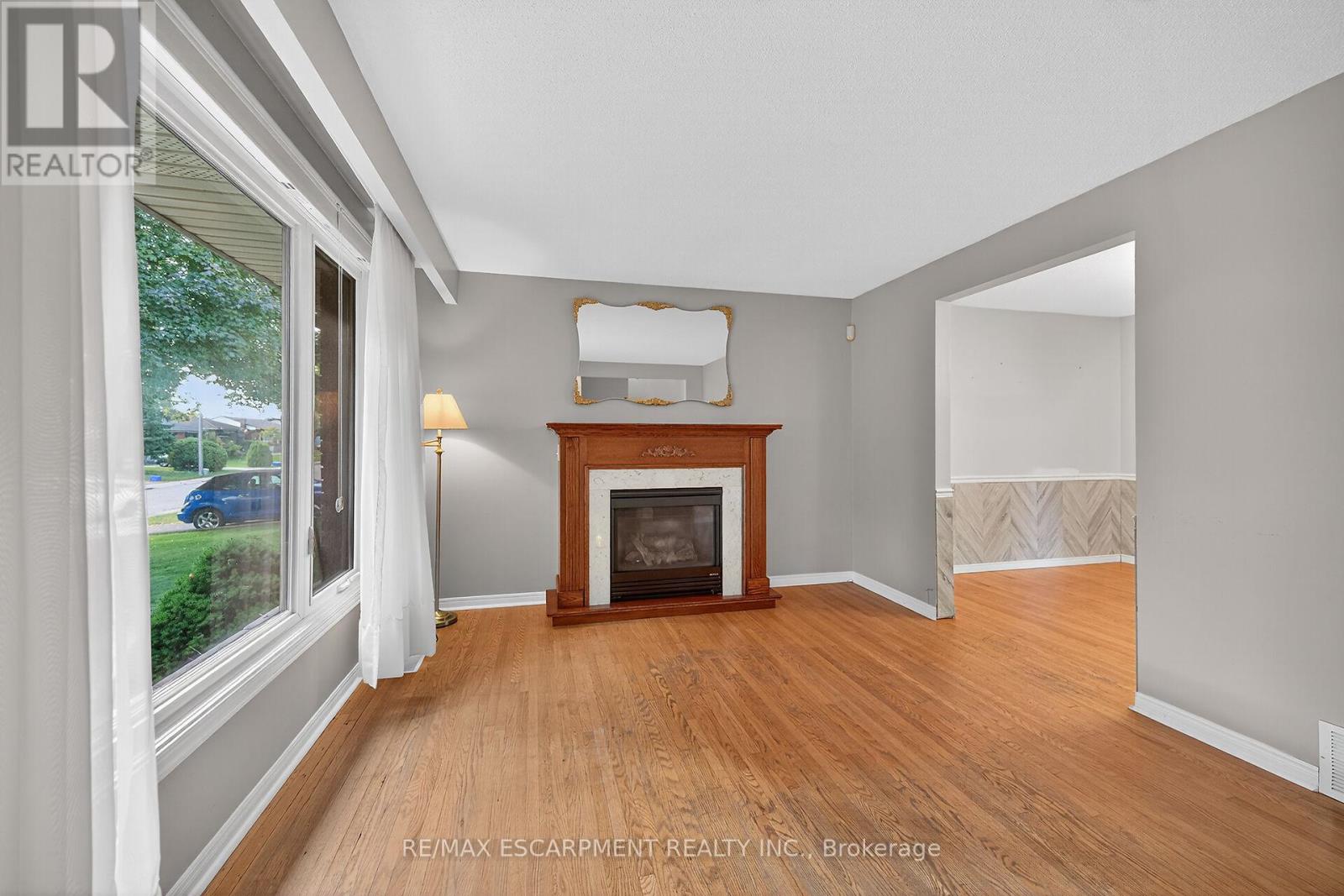 6 Kirkland Avenue, Hamilton, Ontario  L8V 3V9 - Photo 12 - X12467100