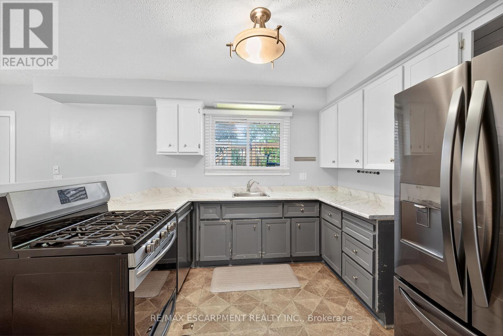 6 Kirkland Avenue, Hamilton, Ontario  L8V 3V9 - Photo 19 - X12467100