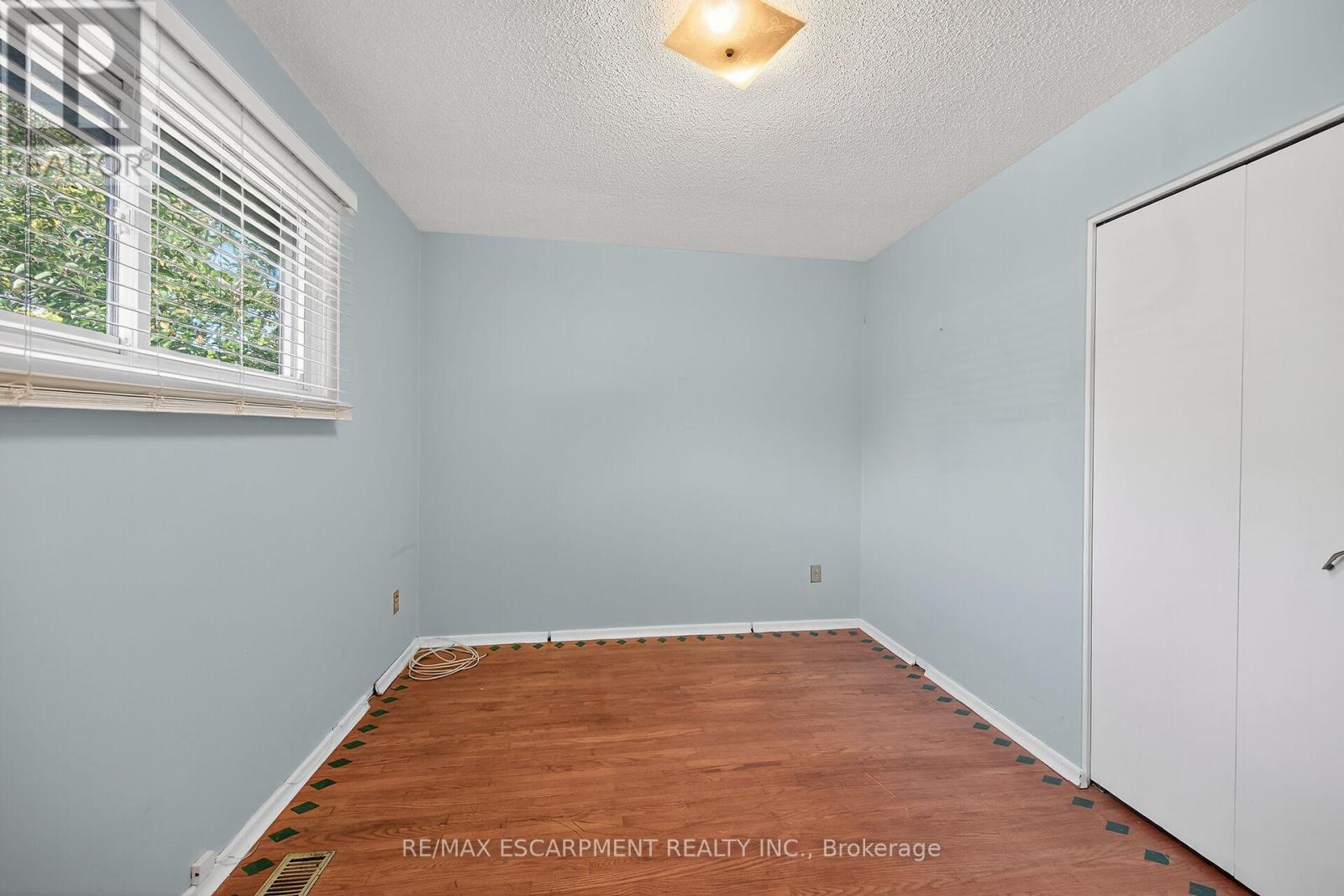 6 Kirkland Avenue, Hamilton, Ontario  L8V 3V9 - Photo 29 - X12467100