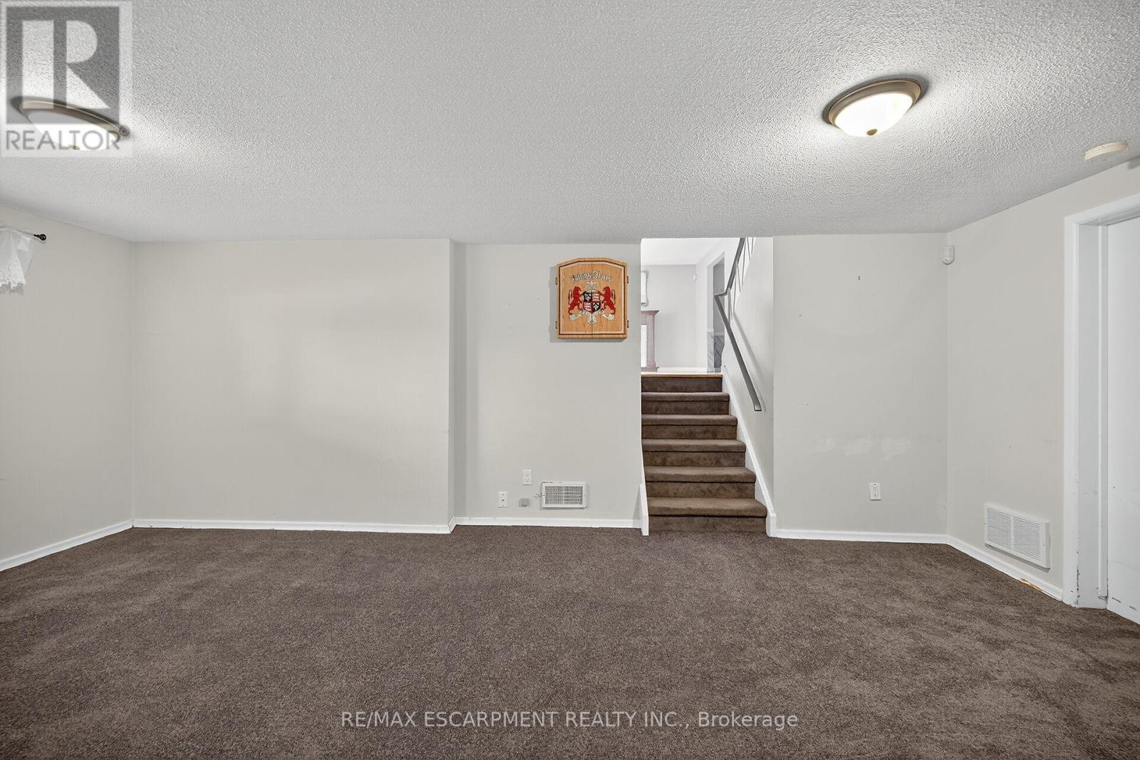 6 Kirkland Avenue, Hamilton, Ontario  L8V 3V9 - Photo 33 - X12467100
