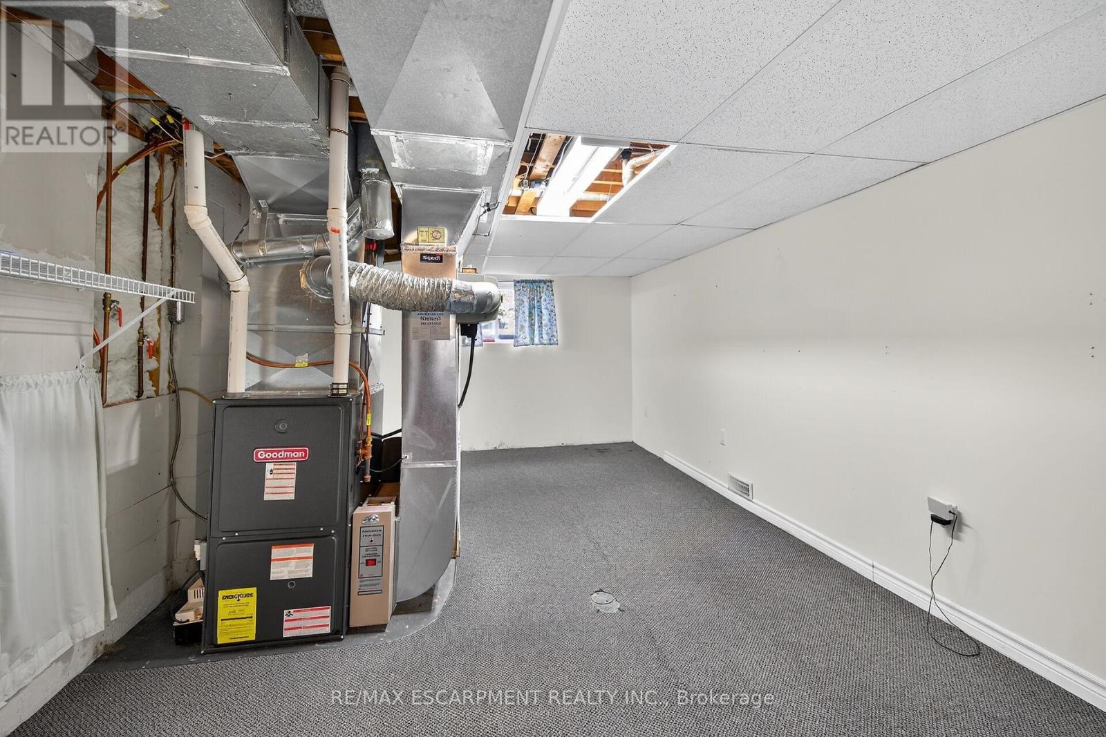 6 Kirkland Avenue, Hamilton, Ontario  L8V 3V9 - Photo 37 - X12467100