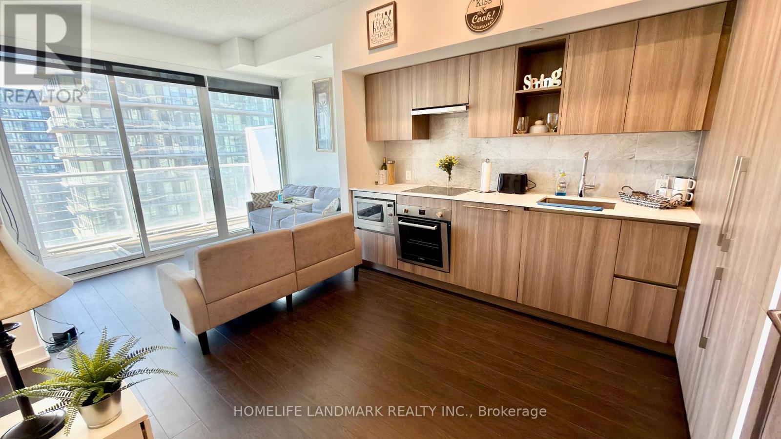 2516 - 19 Bathurst Street, Toronto, Ontario  M5V 2N9 - Photo 3 - C12459709