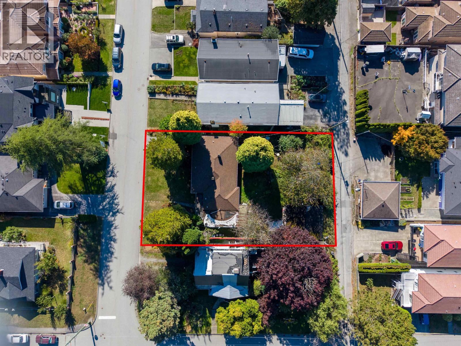 123 N Grosvenor Avenue, Burnaby, British Columbia  V5B 1J1 - Photo 6 - R3059354