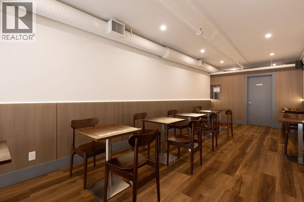 2815 W Broadway, Vancouver, British Columbia  V6K 2G6 - Photo 2 - C8073060