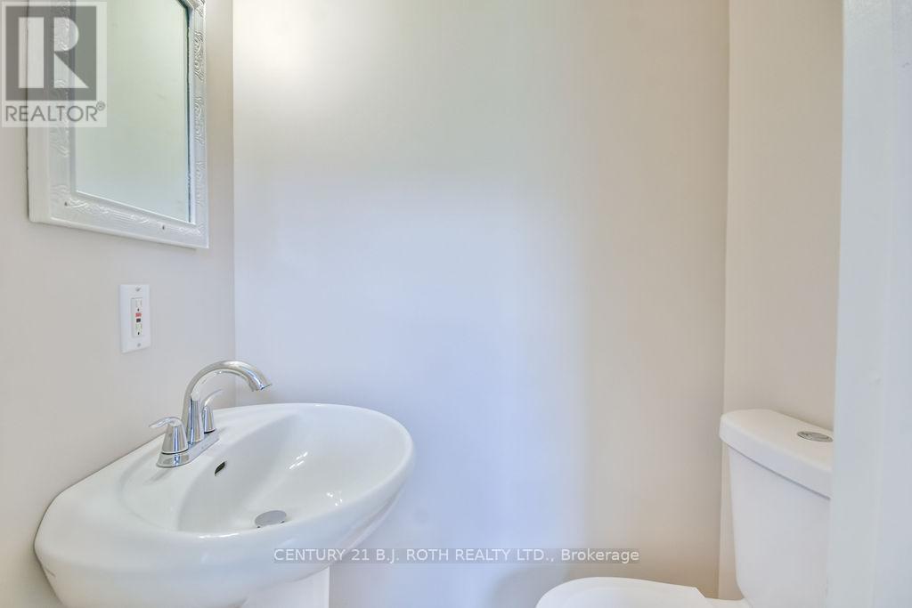 1048 Old North Road N, Huntsville (Chaffey), Ontario  P1H 2J4 - Photo 13 - X12398548